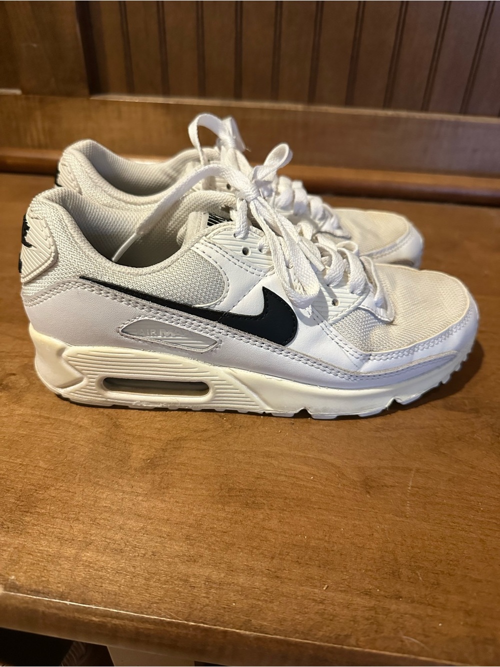 White Nike Air Max Size 7